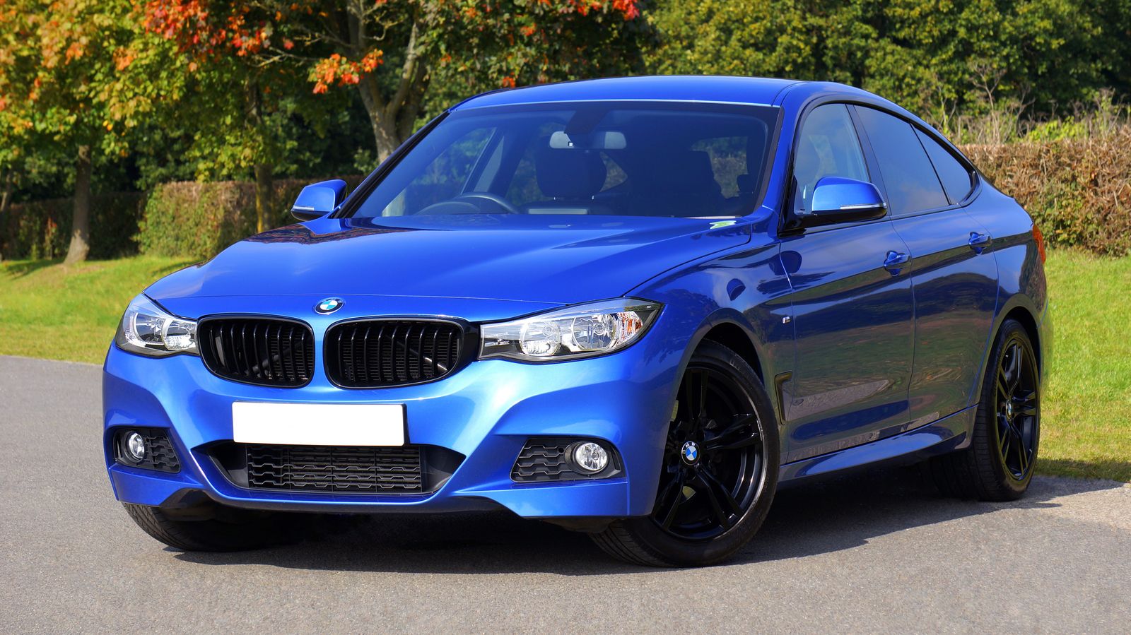 Blue BMW used executive car